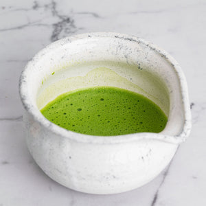 Pouring Matcha Chawan Bowl - Matcha Oishii